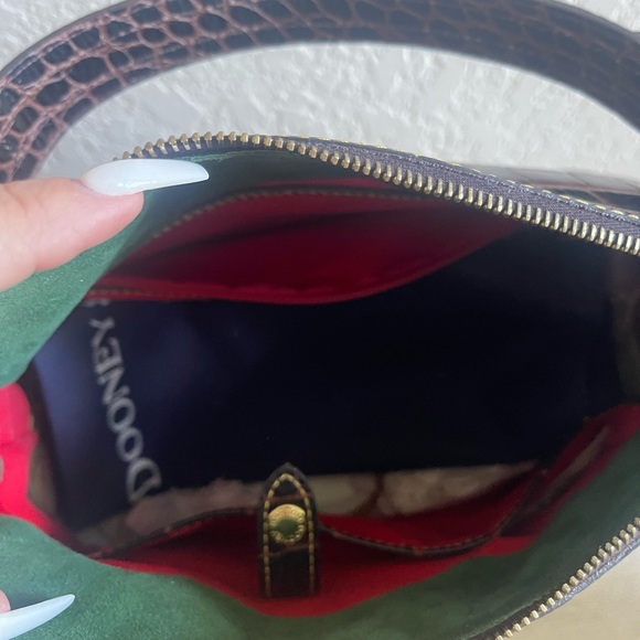 Dunn & Burke, genuine Italian leather satchel purse with dust bag. - Picture 3 of 5